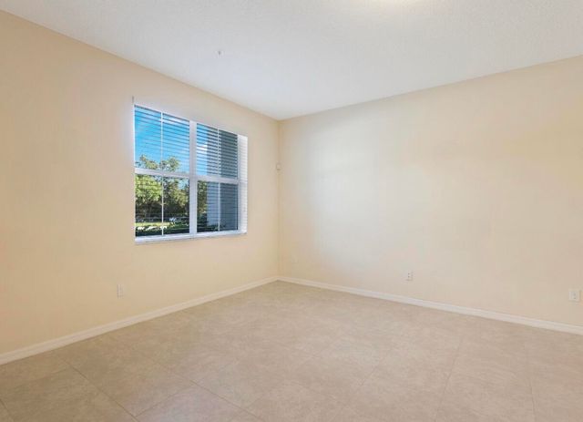 1247 Vía De Fossi, Boynton Beach, FL 33426