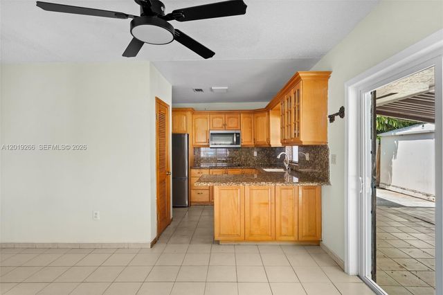 13 SW 97th Pl, Miami, FL 33174