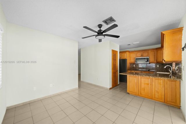 13 SW 97th Pl, Miami, FL 33174
