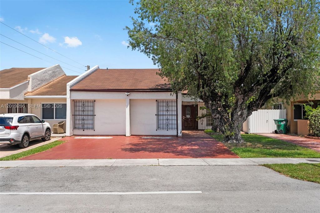 13 SW 97th Pl, Miami, FL 33174
