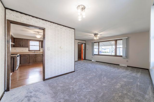 6109 Wisconsin Street, Hobart, IN 46342