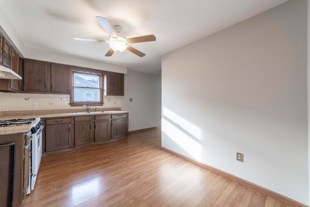 6109 Wisconsin Street, Hobart, IN 46342