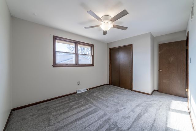 6109 Wisconsin Street, Hobart, IN 46342