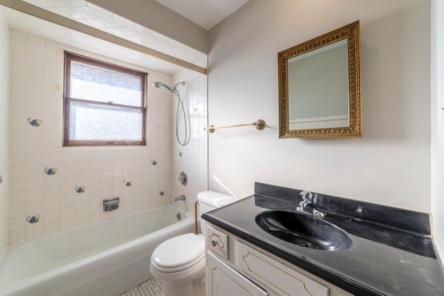 6109 Wisconsin Street, Hobart, IN 46342