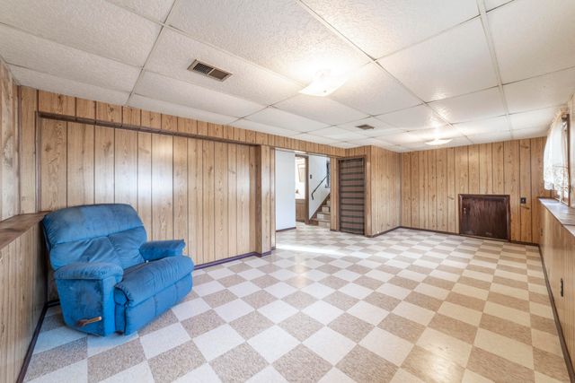 6109 Wisconsin Street, Hobart, IN 46342