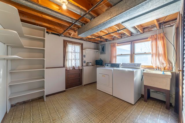 6109 Wisconsin Street, Hobart, IN 46342