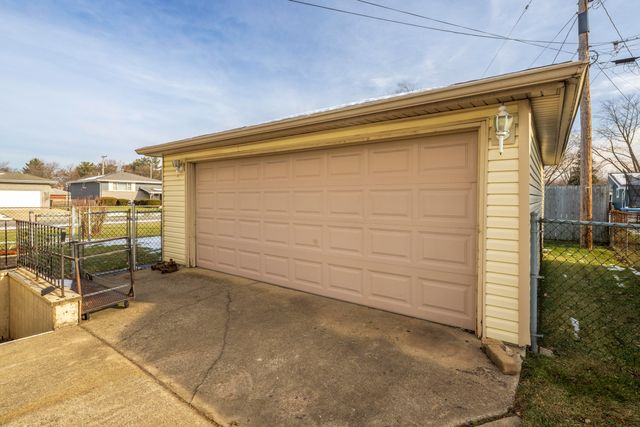 6109 Wisconsin Street, Hobart, IN 46342