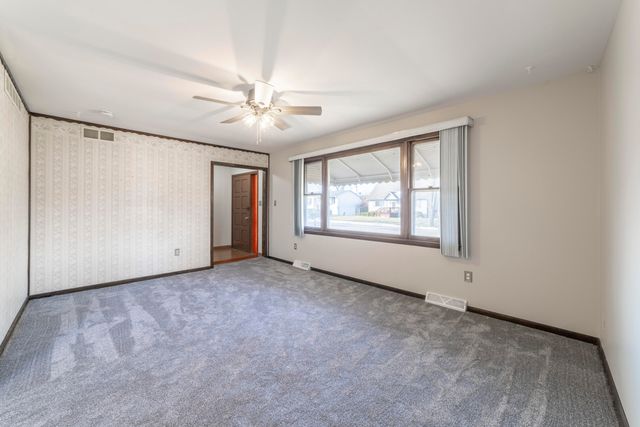 6109 Wisconsin Street, Hobart, IN 46342