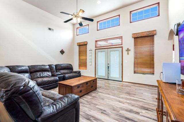 41 Inspiration Drive, Los Lunas, NM 87031
