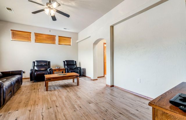 41 Inspiration Drive, Los Lunas, NM 87031