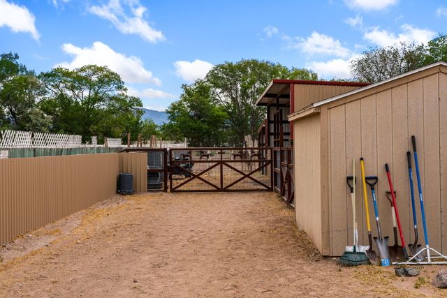 41 Inspiration Drive, Los Lunas, NM 87031