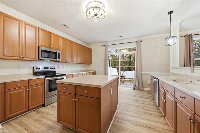 2313 Silver Charm CIR, Suffolk, VA 23435