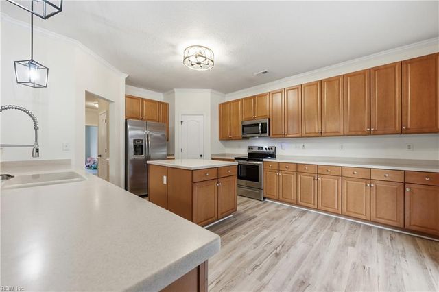 2313 Silver Charm CIR, Suffolk, VA 23435