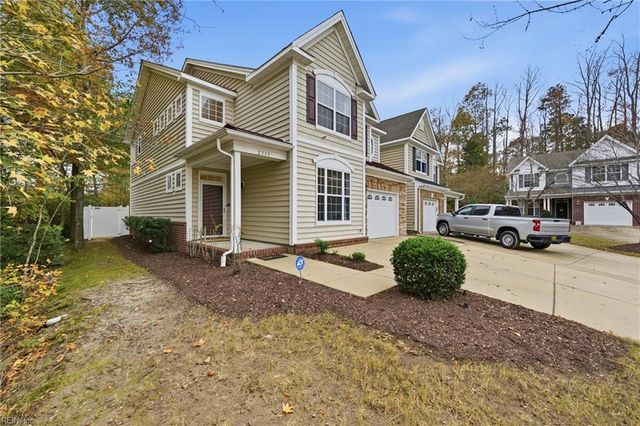 2313 Silver Charm CIR, Suffolk, VA 23435