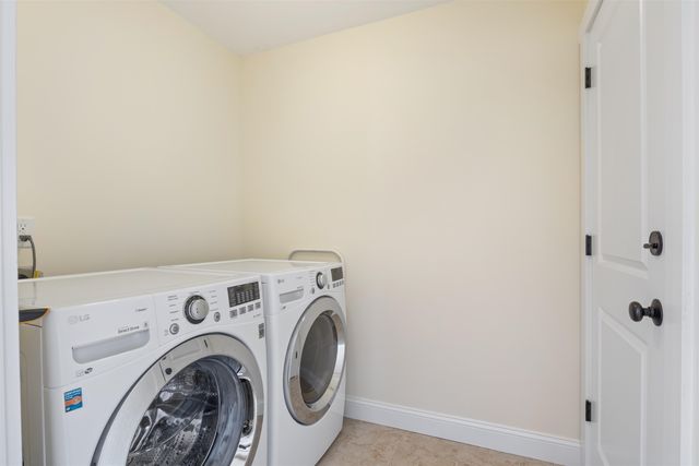 2 Hilliard Drive, Hampton, NH 03842