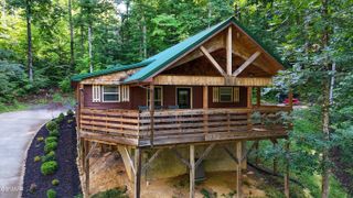 1046 Cheshire Court, Gatlinburg, TN 37738
