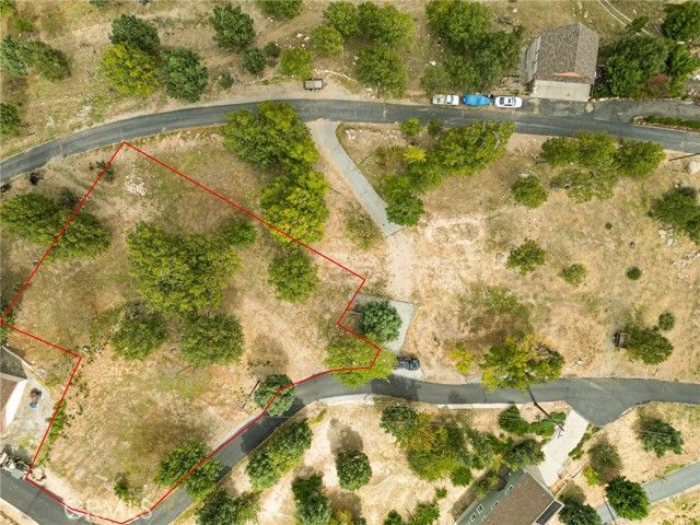 25 Pine Cone, Running Springs, CA 92382