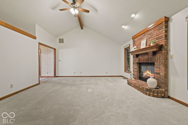 948 Silver Creek Way, Greenwood, IN 46142