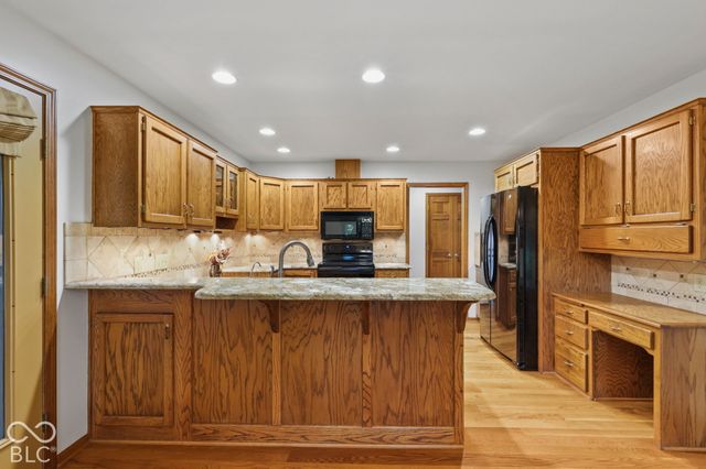 948 Silver Creek Way, Greenwood, IN 46142
