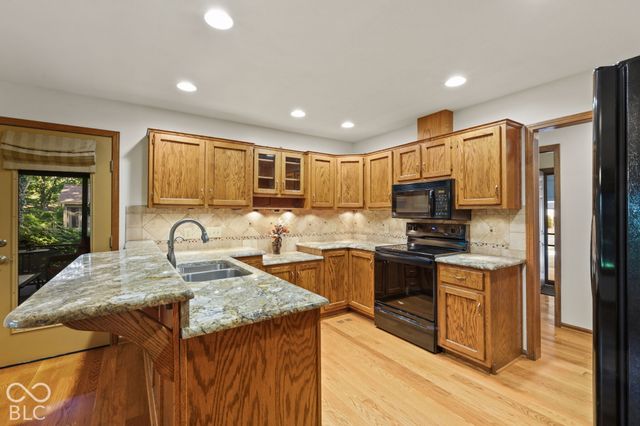 948 Silver Creek Way, Greenwood, IN 46142