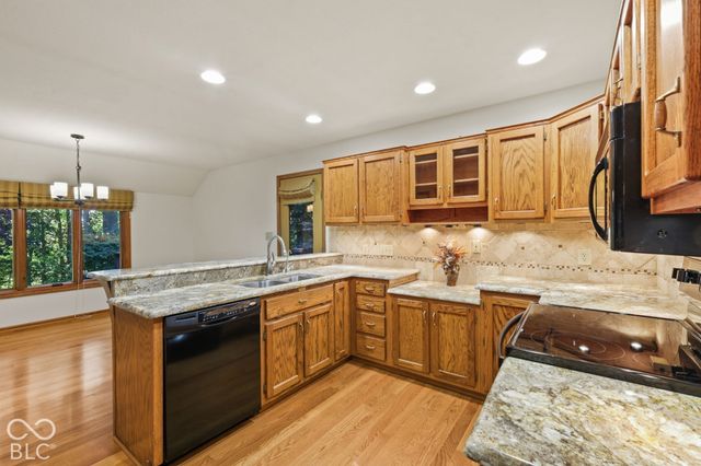 948 Silver Creek Way, Greenwood, IN 46142