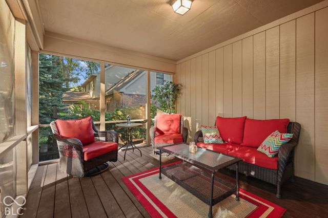 948 Silver Creek Way, Greenwood, IN 46142