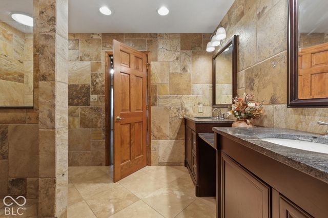 948 Silver Creek Way, Greenwood, IN 46142
