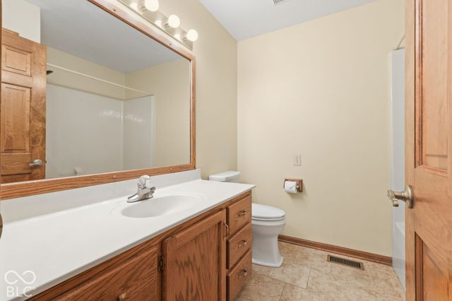 948 Silver Creek Way, Greenwood, IN 46142