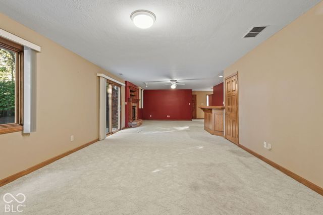 948 Silver Creek Way, Greenwood, IN 46142