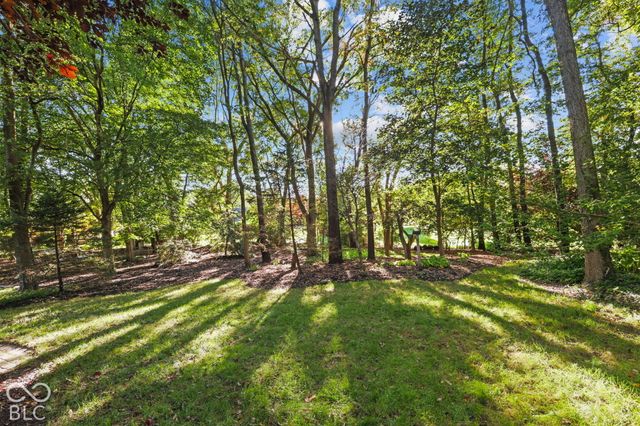 948 Silver Creek Way, Greenwood, IN 46142