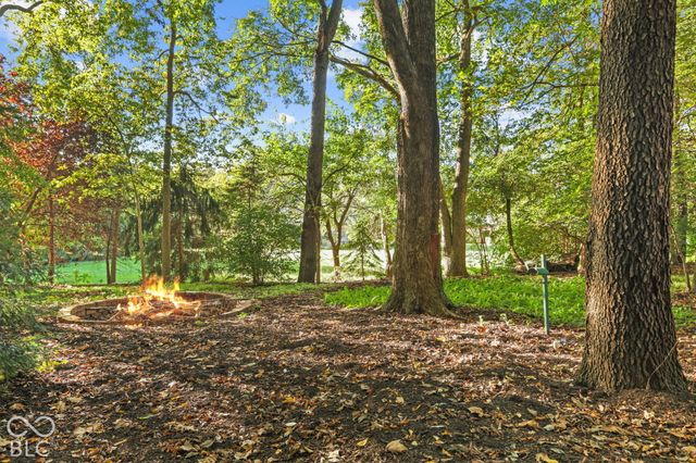 948 Silver Creek Way, Greenwood, IN 46142