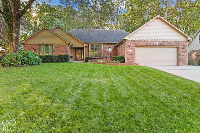 948 Silver Creek Way, Greenwood, IN 46142