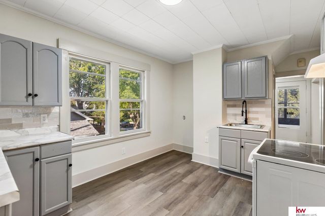 2014 S 7th Street, Omaha, NE 68108