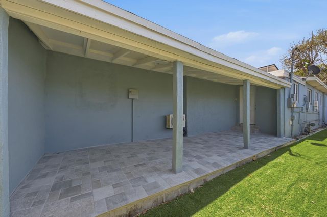 1115 S Seacrest Boulevard, Boynton Beach, FL 33435