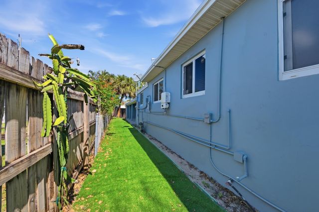 1115 S Seacrest Boulevard, Boynton Beach, FL 33435