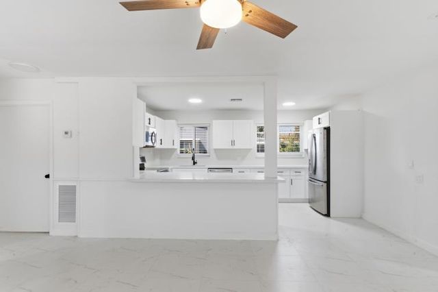 1115 S Seacrest Boulevard, Boynton Beach, FL 33435