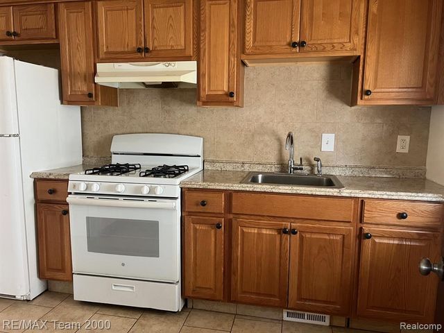 6406 Mead Street, Dearborn, MI 48126