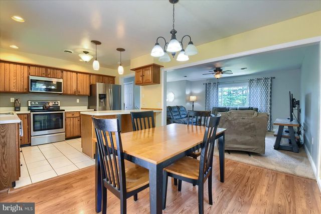 30 WESTER LAU DR, Dillsburg, PA 17019