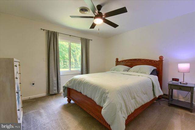 30 WESTER LAU DR, Dillsburg, PA 17019