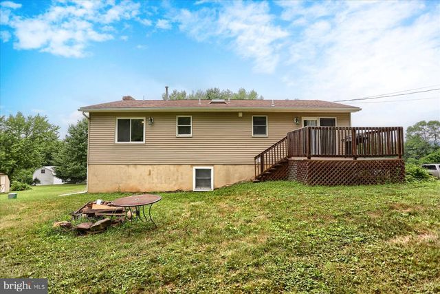 30 WESTER LAU DR, Dillsburg, PA 17019