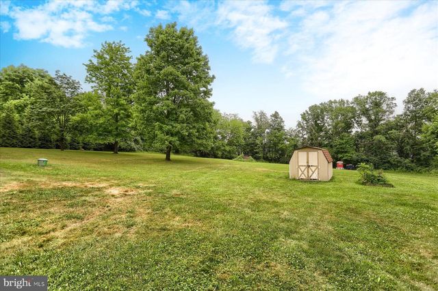 30 WESTER LAU DR, Dillsburg, PA 17019