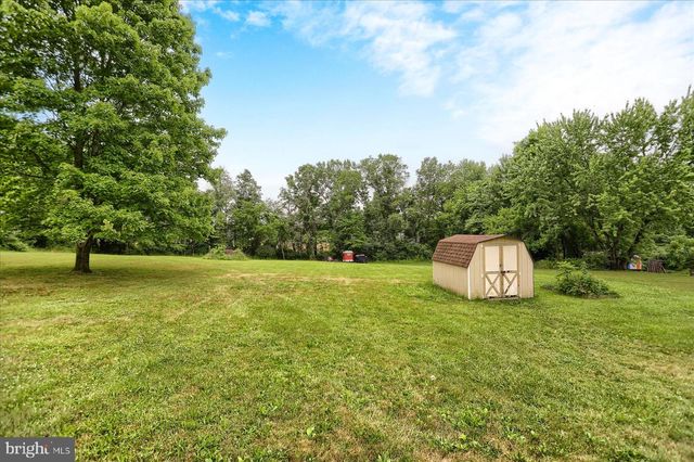 30 WESTER LAU DR, Dillsburg, PA 17019