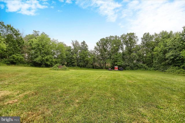 30 WESTER LAU DR, Dillsburg, PA 17019