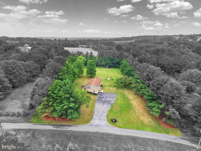 30 WESTER LAU DR, Dillsburg, PA 17019
