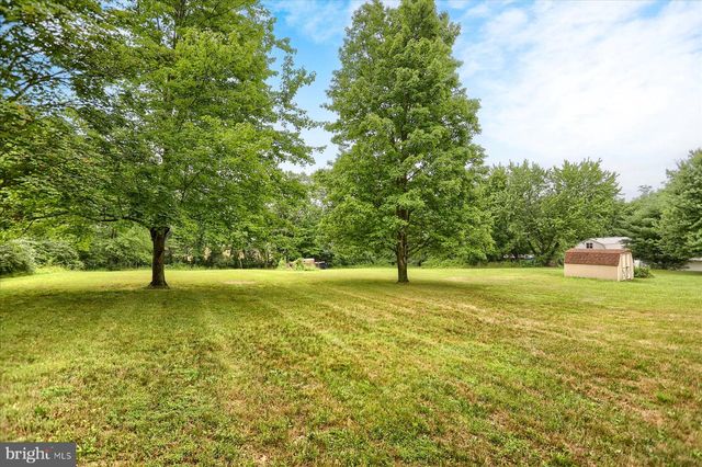 30 WESTER LAU DR, Dillsburg, PA 17019