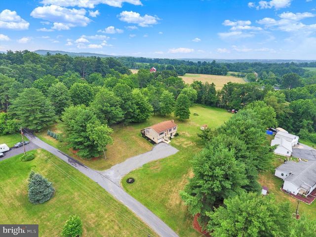 30 WESTER LAU DR, Dillsburg, PA 17019