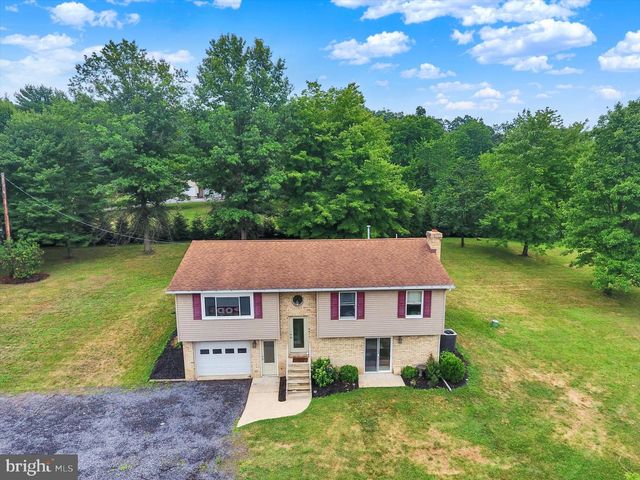 30 WESTER LAU DR, Dillsburg, PA 17019