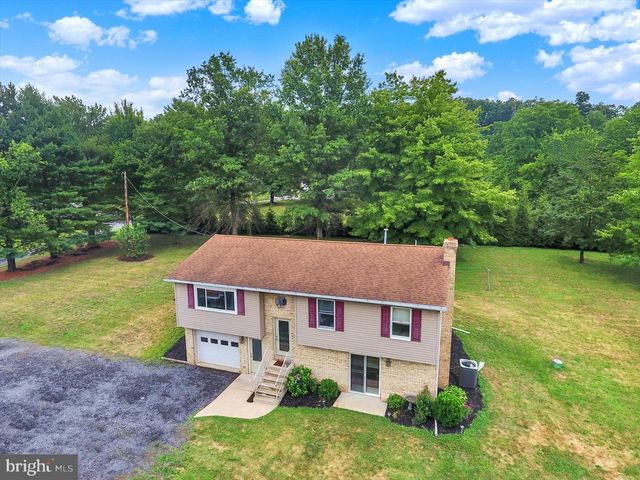 30 WESTER LAU DR, Dillsburg, PA 17019