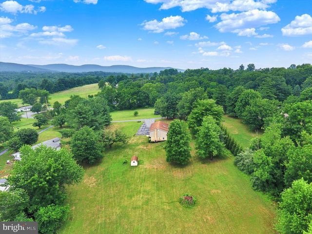 30 WESTER LAU DR, Dillsburg, PA 17019