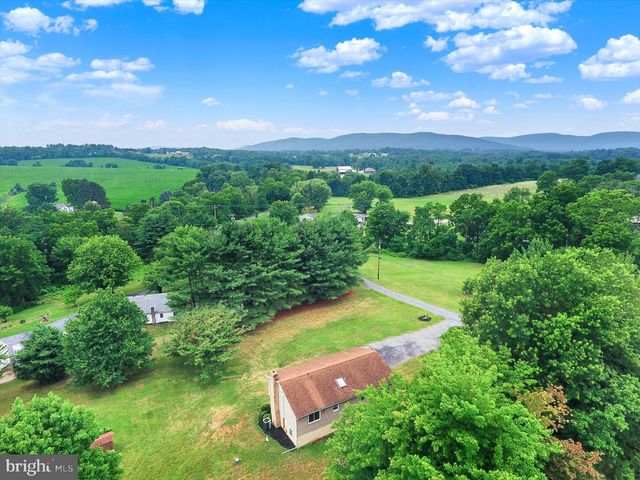 30 WESTER LAU DR, Dillsburg, PA 17019